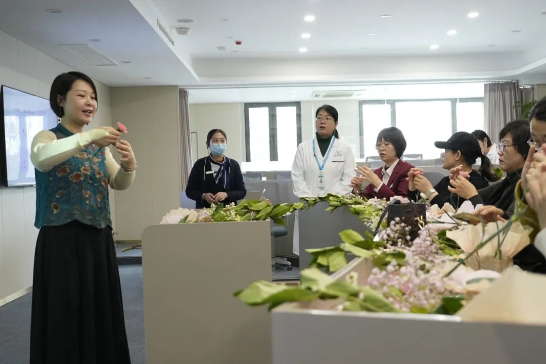 以花为名，感恩有礼 | 在这个冬日，来赴一场花艺之约！